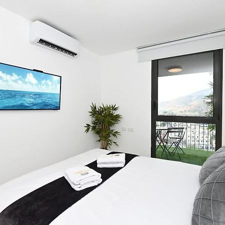 L.T.D- My View. 2 Bedroom Apartment By The Lake. Тверия Экстерьер фото